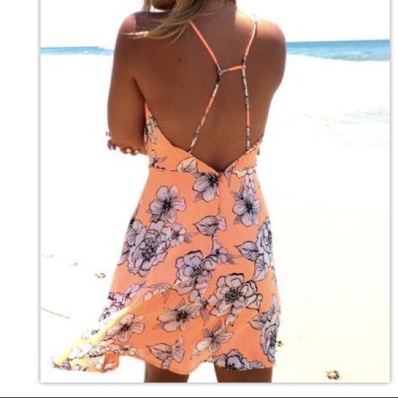 Dainty Hooligan Dresses - Picture 2 of 5